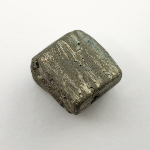 Piryt bryłka z dziurką 13x12 mm nr 43 Piryt bryłka z dziurką 13x12 mm nr 43