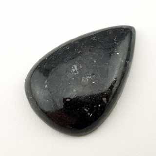 Nuummite kaboszon 29x19 mm nr 23
