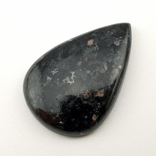 Nuummite kaboszon 29x20 mm nr 22
