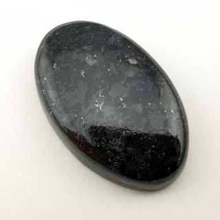 Nuummite kaboszon 31x19 mm nr 9