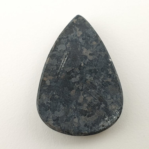 Nuummite kaboszon 30x20 mm nr 65 Nuummite kaboszon 30x20 mm nr 65
