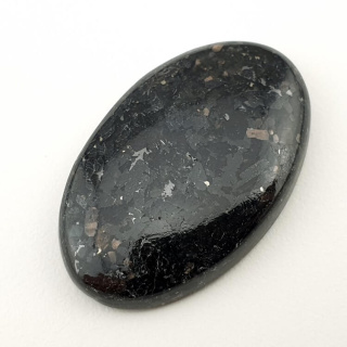 Nuummite kaboszon 31x19 mm nr 39