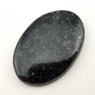 Nuummite kaboszon 31x21 mm nr 35