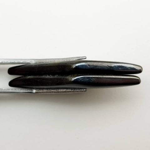 Tygrysie oko para kaboszonów z dziurką 39x17 mm nr P384 Tygrysie oko para kaboszonów z dziurką 39x17 mm nr P384