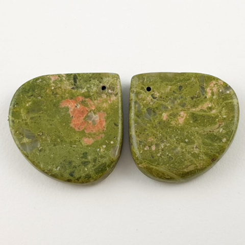 Unakit para kaboszonów z dziurką 27x27 mm nr P153 Unakit para kaboszonów z dziurką 27x27 mm nr P153