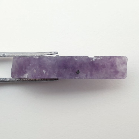 Lepidolit cięty surowy 35x13 mm nr 34 Lepidolit cięty surowy 35x13 mm nr 34