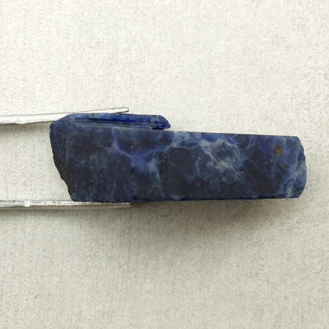 Sodalit cięty surowy 29x26 mm nr 25 Sodalit cięty surowy 29x26 mm nr 25