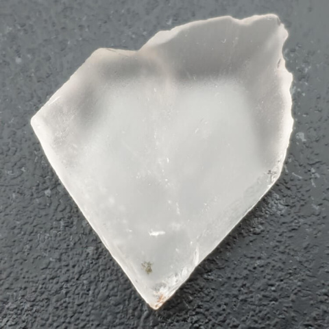 Kryształ górski cięty surowy 29x23 mm nr 48 Kryształ górski cięty surowy 29x23 mm nr 48