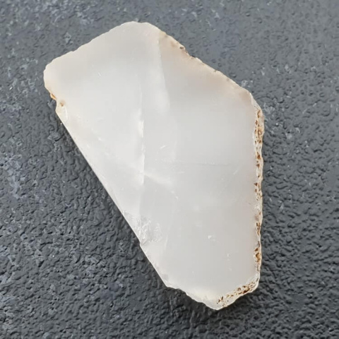 Kryształ górski cięty surowy 32x19 mm nr 15 Kryształ górski cięty surowy 32x19 mm nr 15