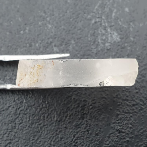 Kryształ górski cięty surowy 27x20 mm nr 84 Kryształ górski cięty surowy 27x20 mm nr 84