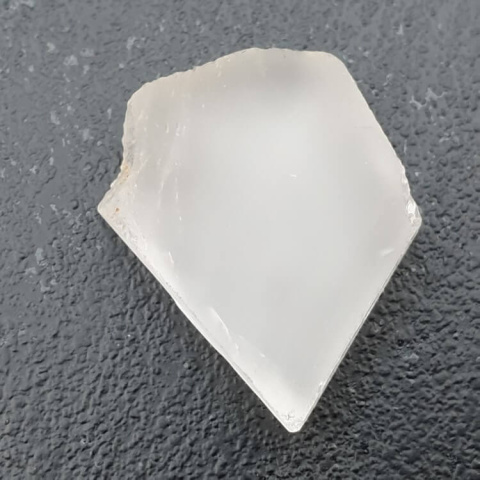 Kryształ górski cięty surowy 27x20 mm nr 84 Kryształ górski cięty surowy 27x20 mm nr 84